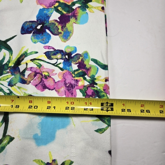 Rafaella Floral Top Size Large - Picture 5 of 7